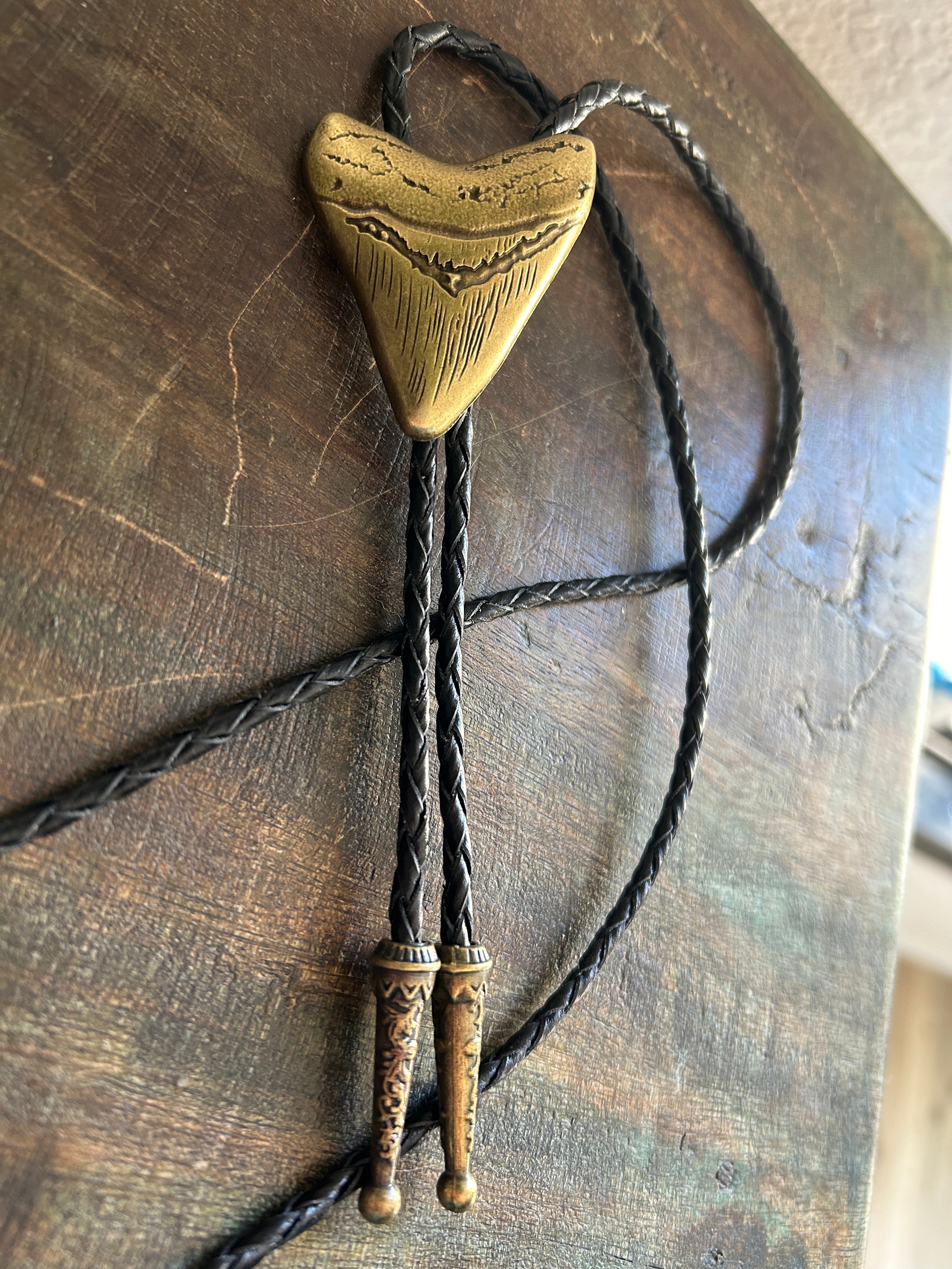 Sharks Tooth Bolo Tie