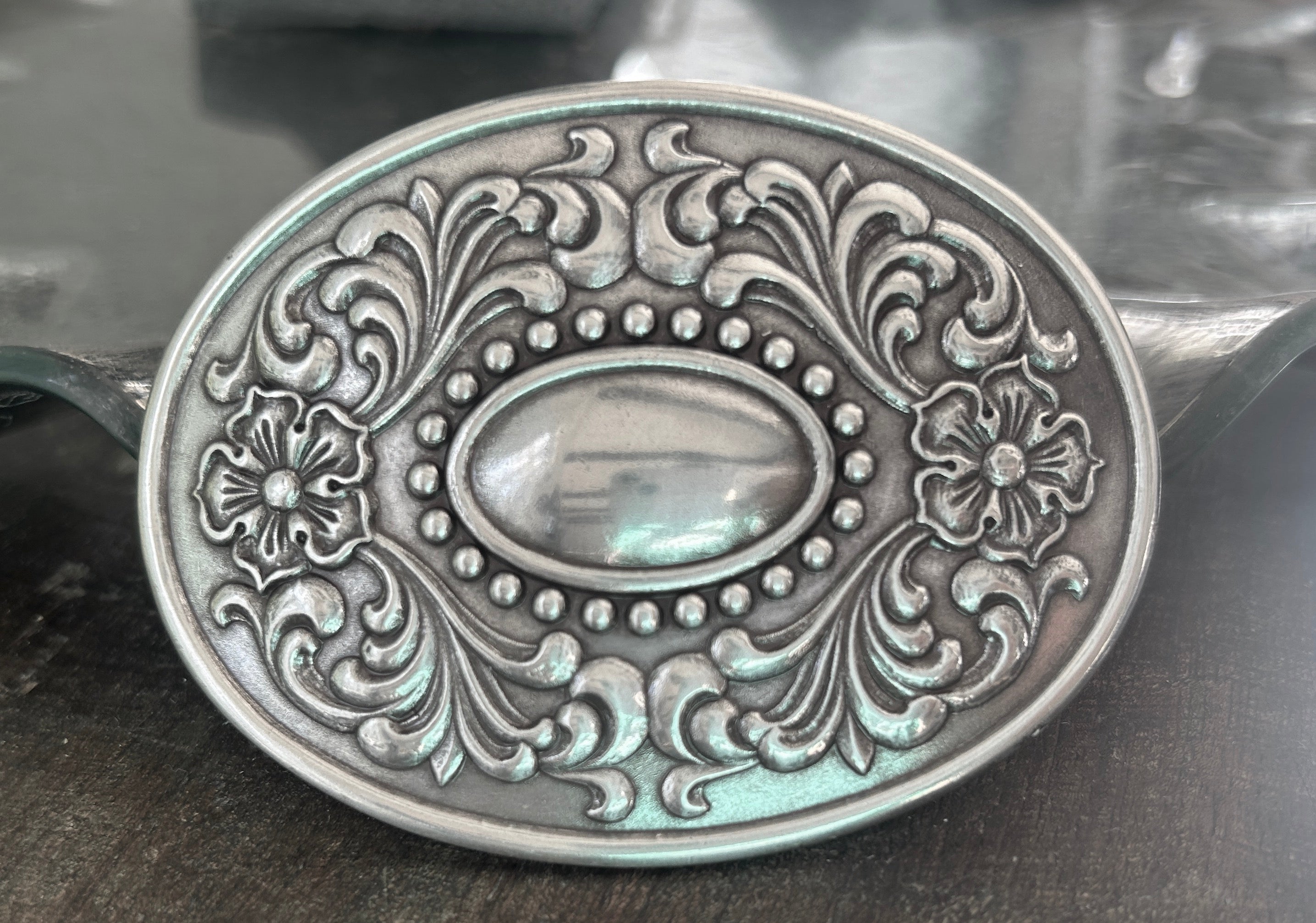 Silver Oval Belt Buckle