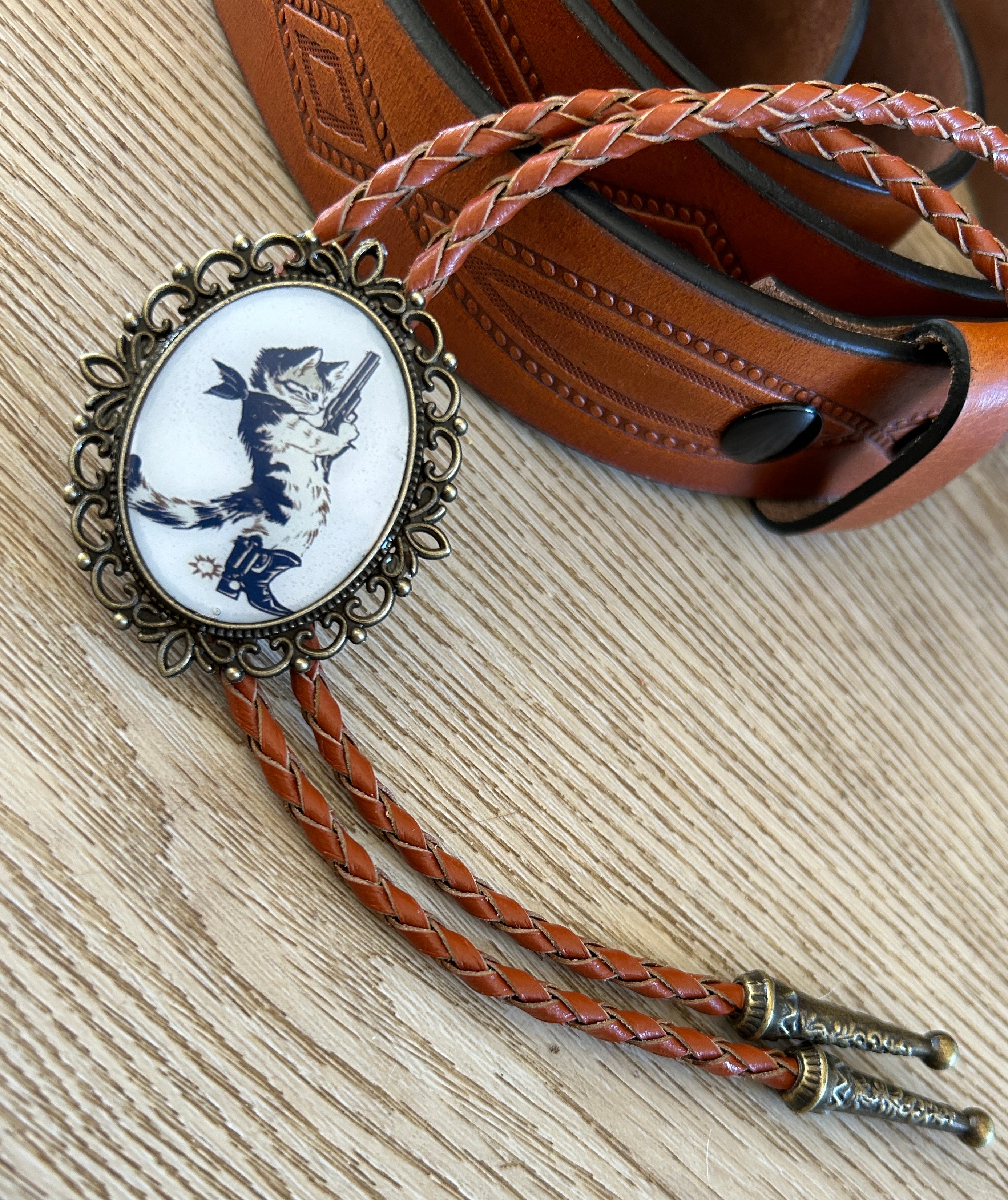 Kitten Bandit Bolo Tie