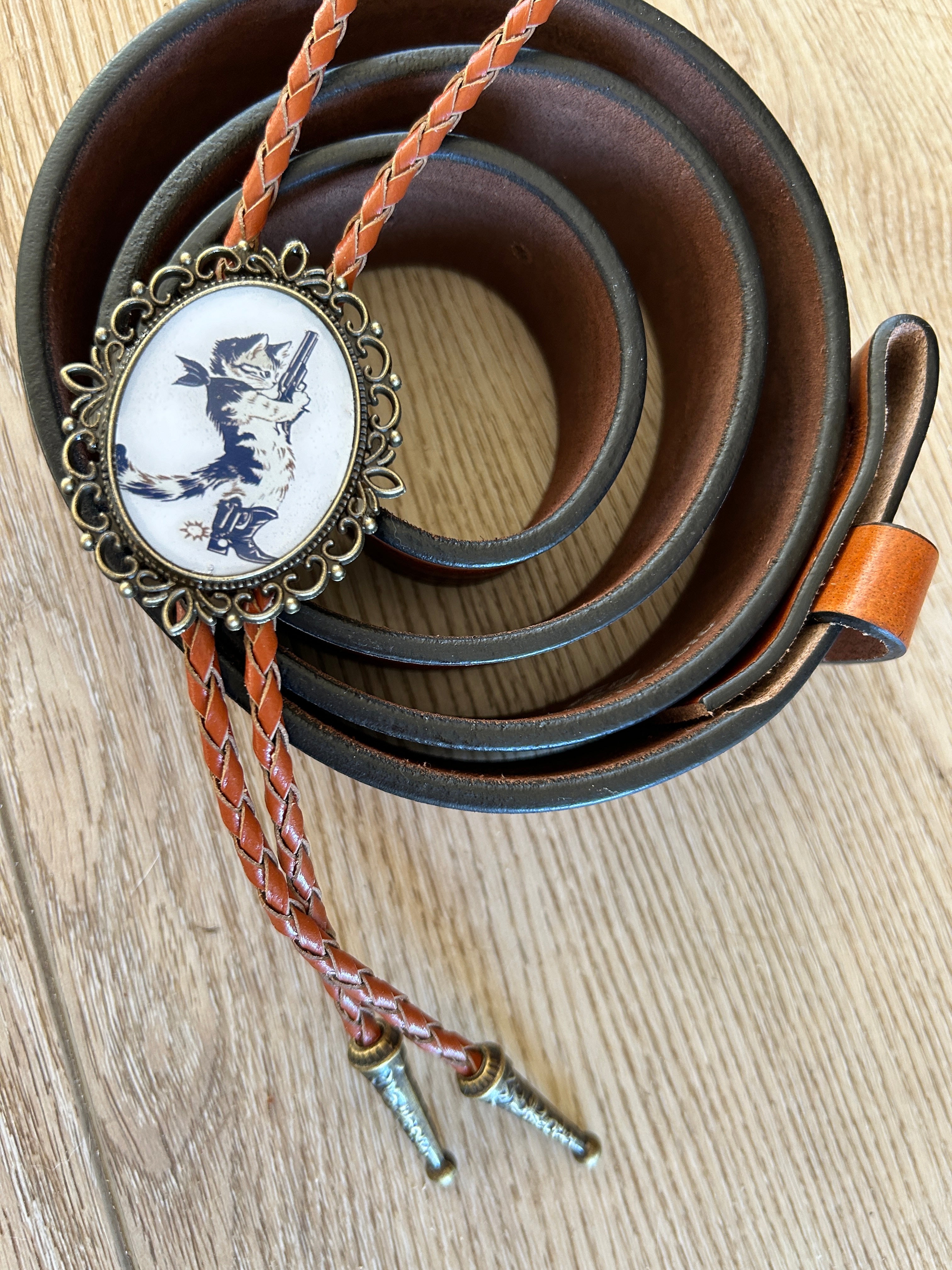 Kitten Bandit Bolo Tie