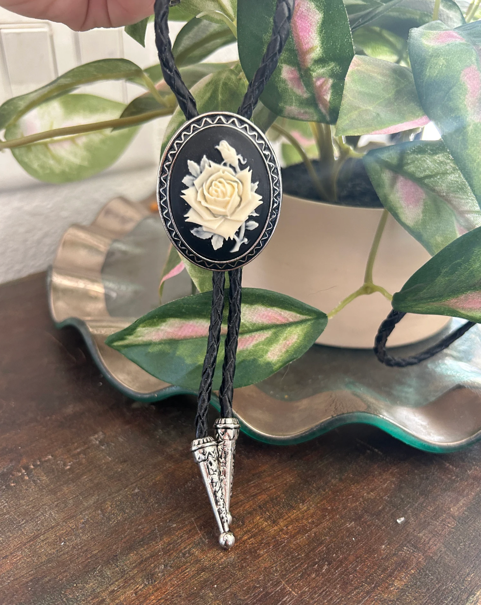 White Rose Bolo Tie