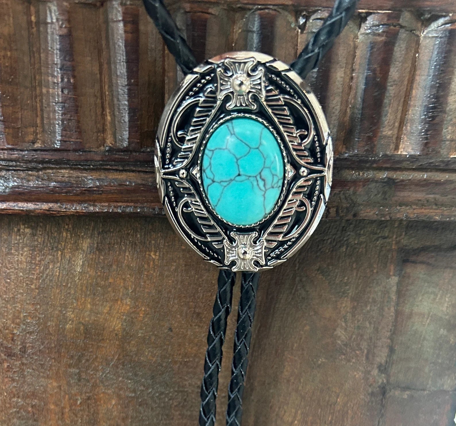Turquoise Frame Bolo