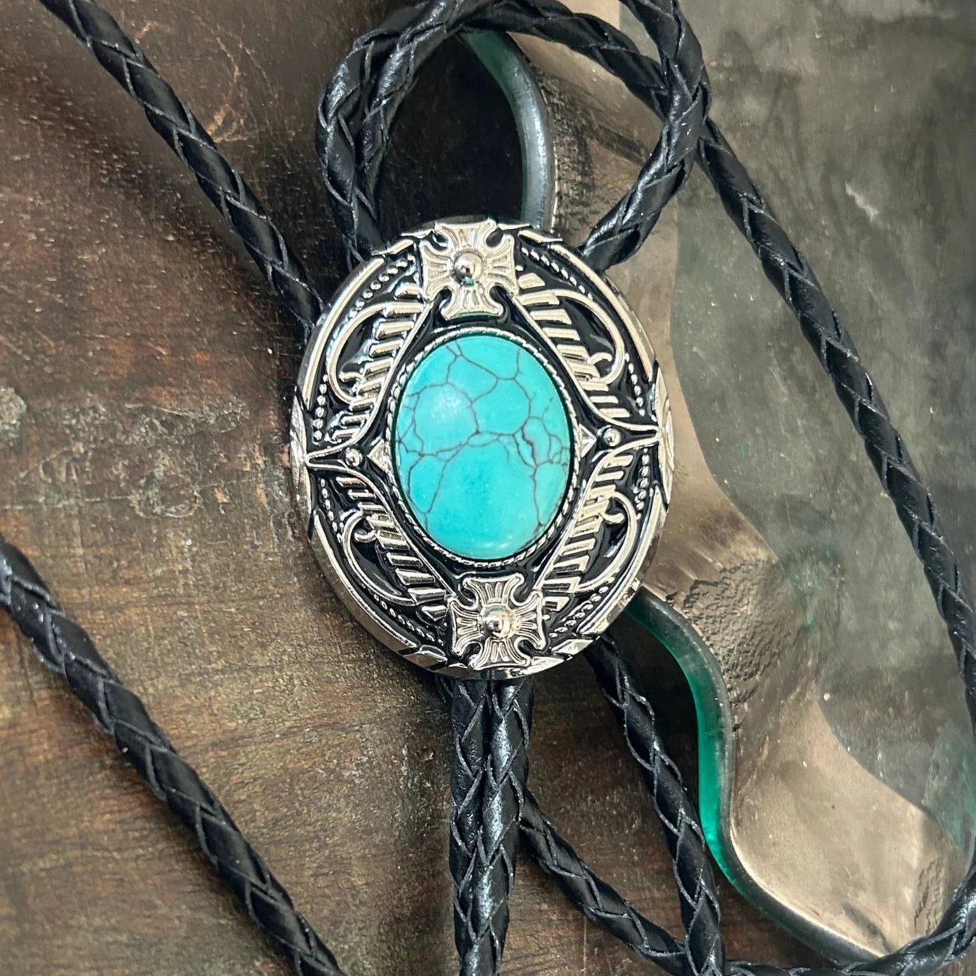 Turquoise Frame Bolo
