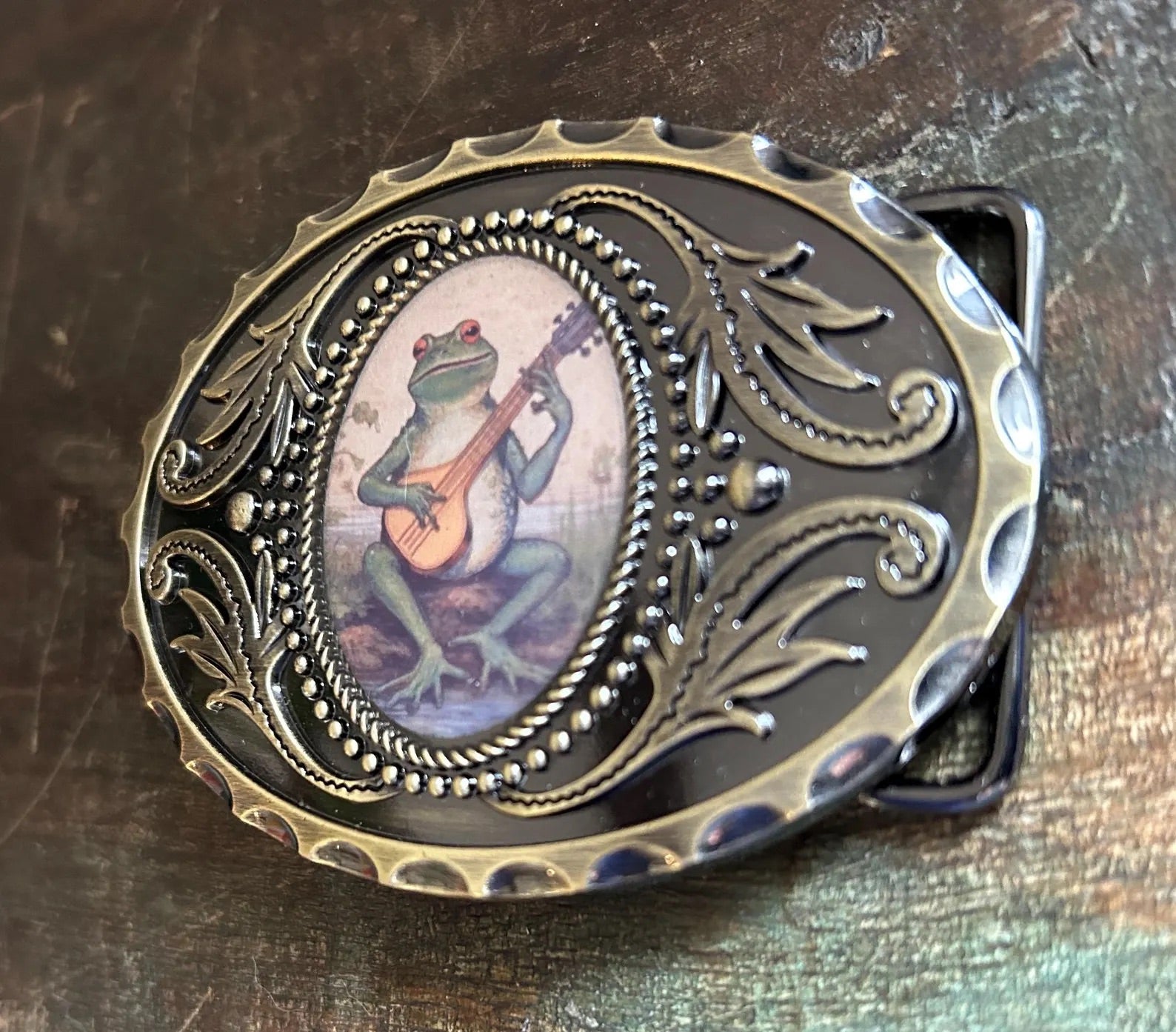 Banjo Frog Belt Buckle Antique Gold