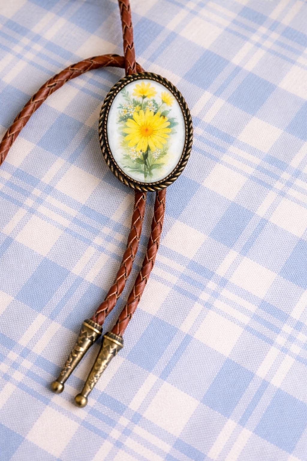 Country Daisy Bolo Tie