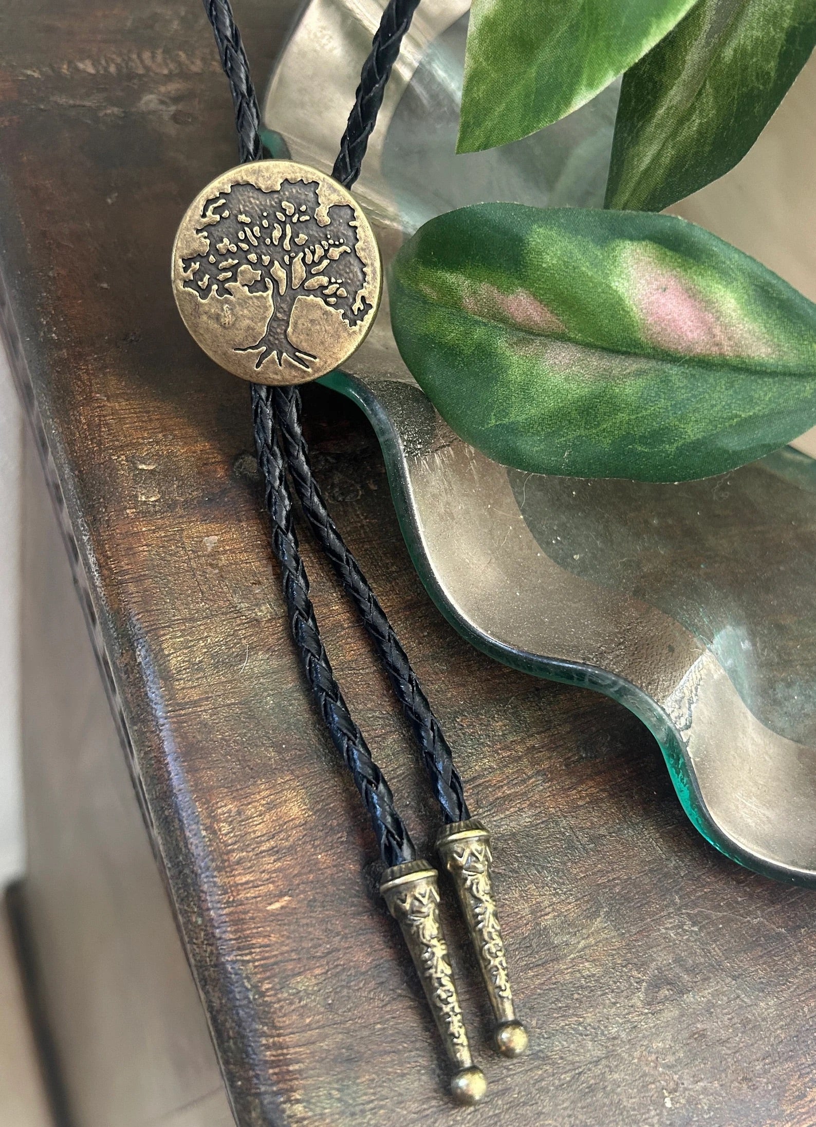 Oak Tree Bolo Tie