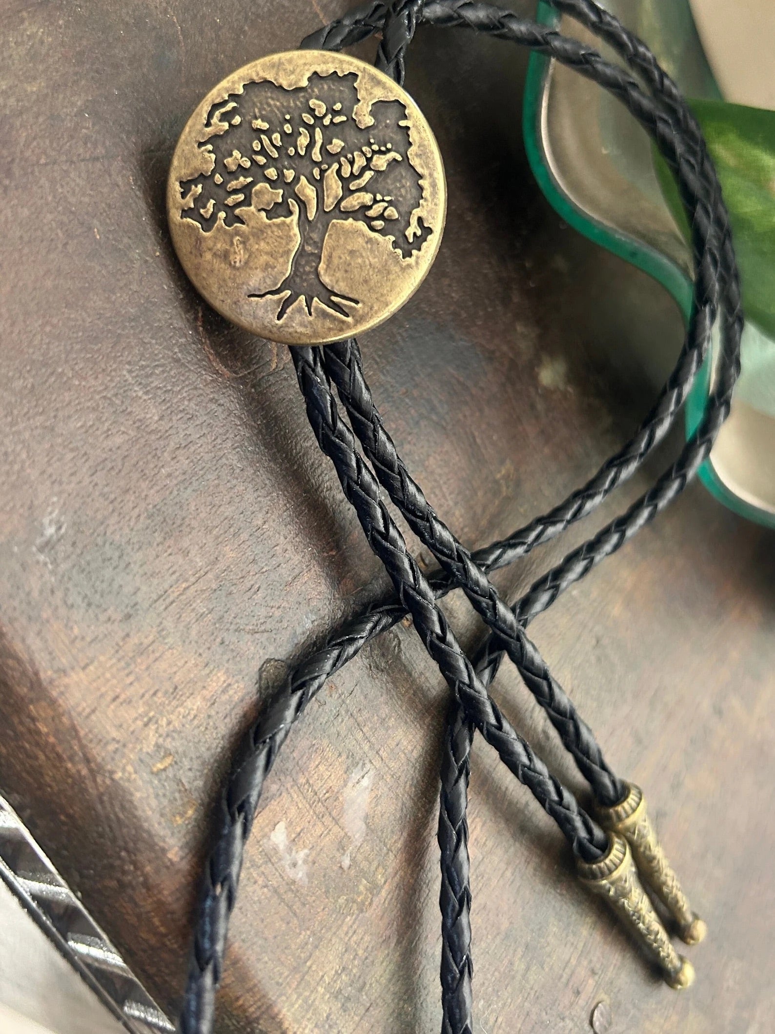 Oak Tree Bolo Tie