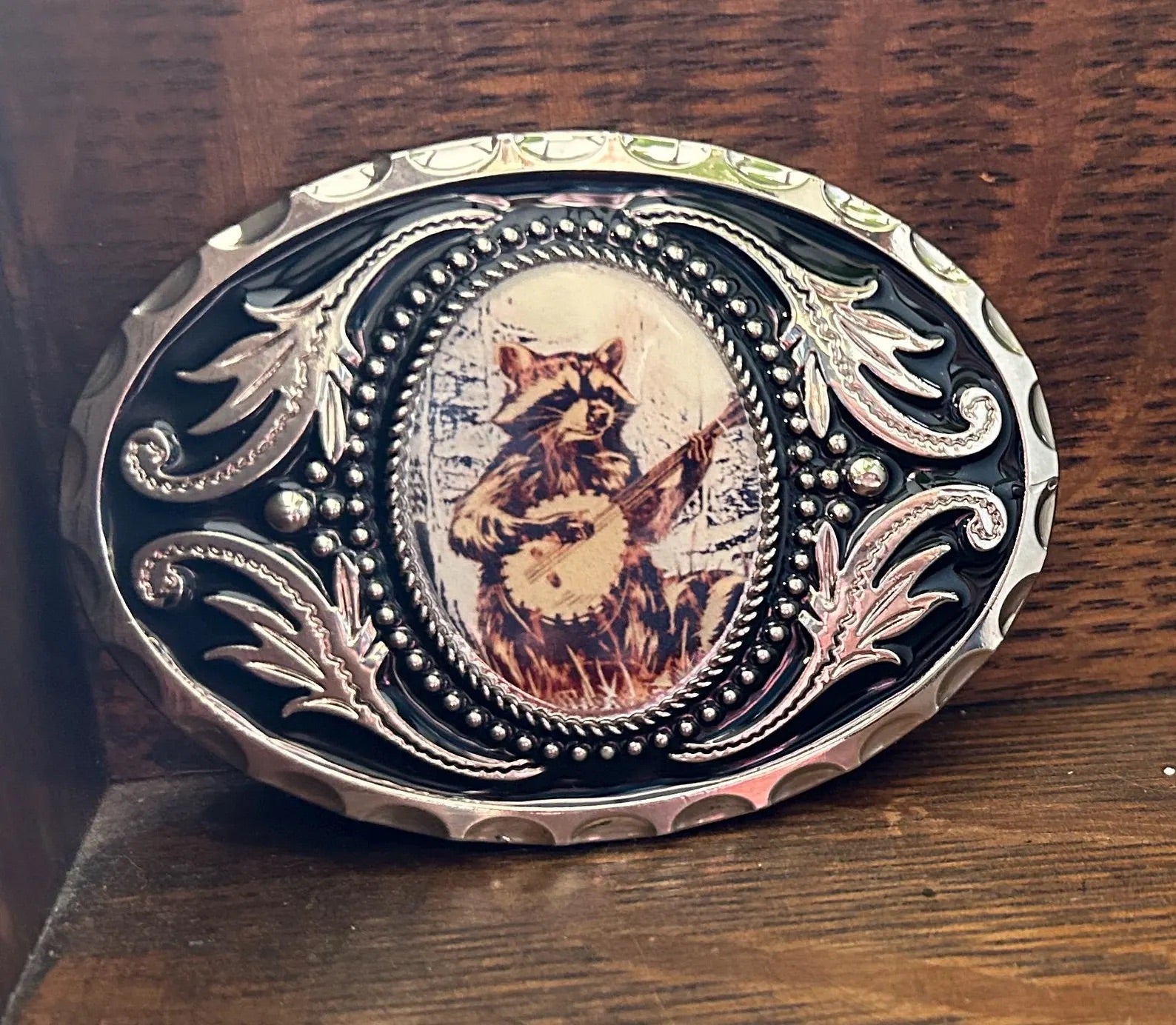 Raccoon playing Banjo Belt Buckle - Western Style Beautiful Silver Buckle