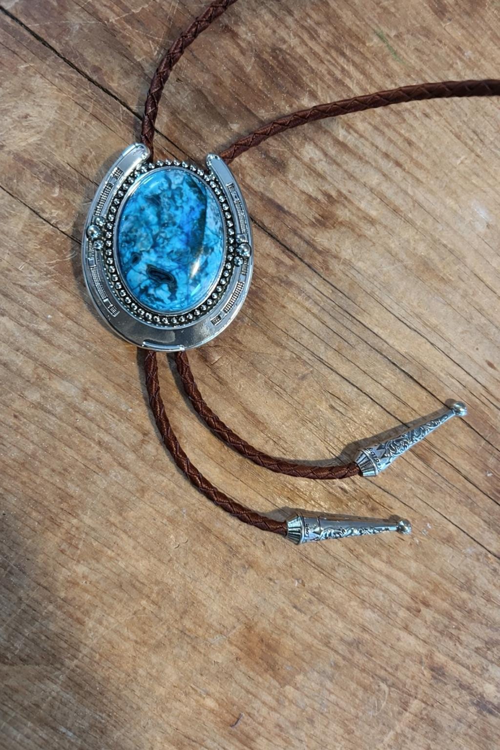 Blue Onyx Horseshoe Bolo Tie