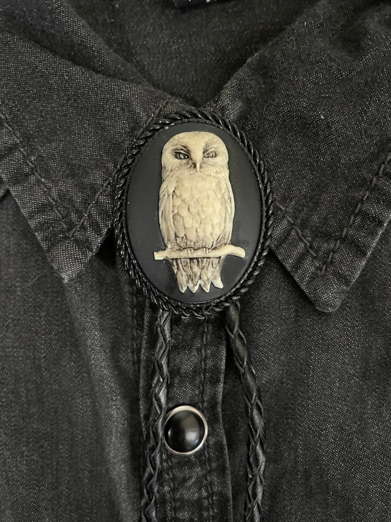 Owl Cameo Bolo Tie