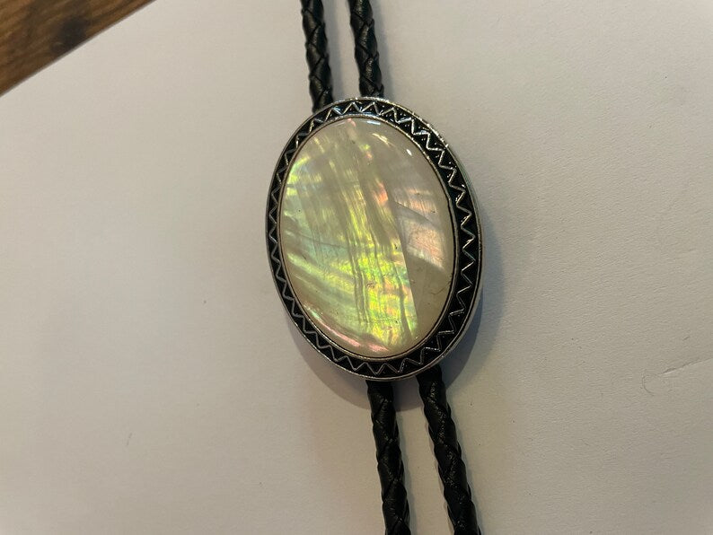 Mother of Pearl Shell Bolo Tie